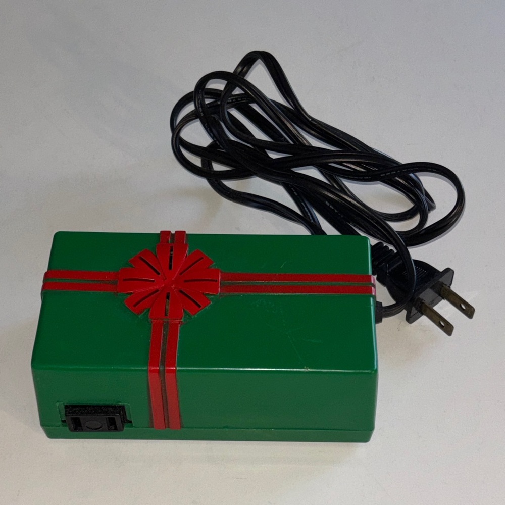 Mr. Christmas Green Present Box VINTAGE CAROLITES~MR CHRISTMAS MUSICAL CONTROL